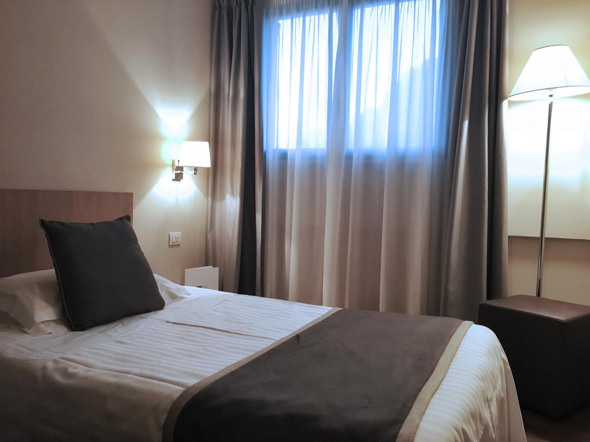 Hotel De La Ville Riccione Rom bilde