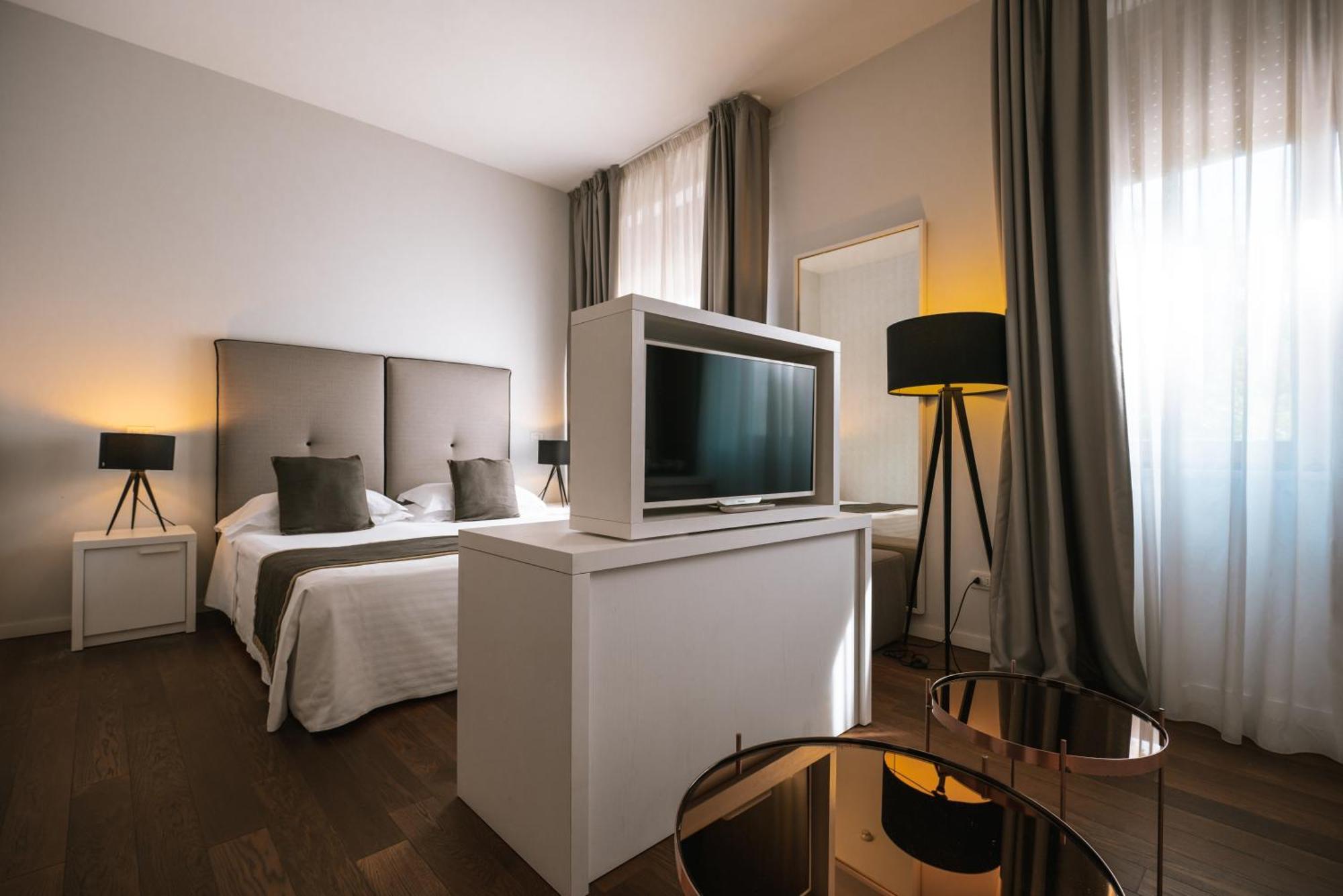 Hotel De La Ville Riccione Eksteriør bilde
